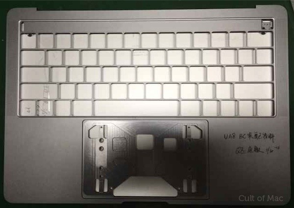 Διαρροή φωτογραφιών του νέου MacBook Pro με OLED touch bar και 4 θύρες USB-C